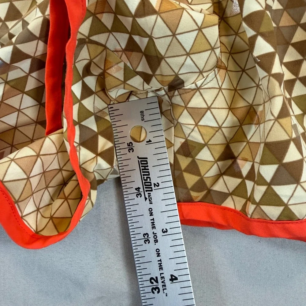 Under‎ Armour HeatGear Geometric Triangle Print Running Shorts Orange Tan Large